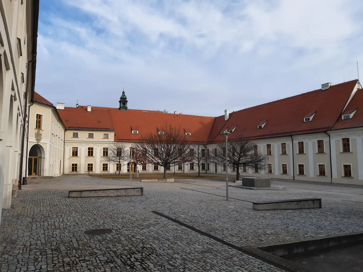 Vysoké učení technické v Brně - Fakulta informačních technologií